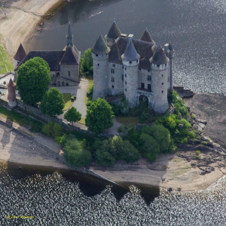 Chateau De Val Lanobre